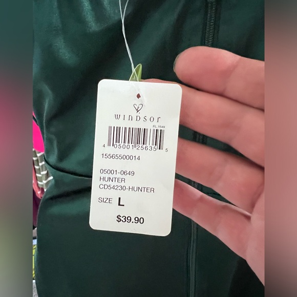 Dress - Picture 4 of 6